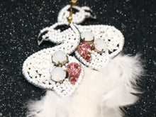 Beaded bird earring - White peacock