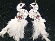 Beaded bird earring - White peacock
