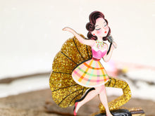 Laliblue - Pin Up Singer Brooch