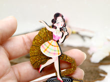 Laliblue - Pin Up Singer Brooch