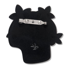 Erstwilder - Shade of Night Brooch