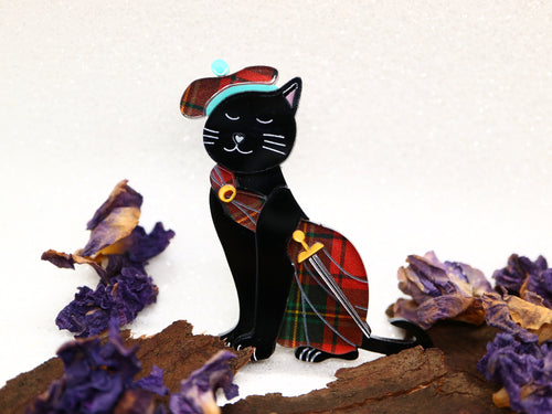 Wintersheart - Red Kilted Kitty Brooch