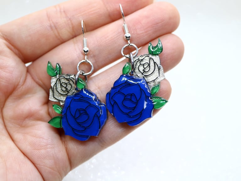 Vera Chan - Artist collaboration - Stained glass rose drop earrings (Blue)