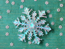Vera Chan Original - Iridescent snowflake