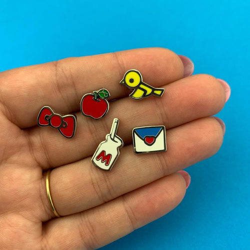Erstwilder - 5 Piece Mini Hello Kitty Back to School Pin Set