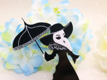 Wintersheart - Elegant female plague doctor - Brooch