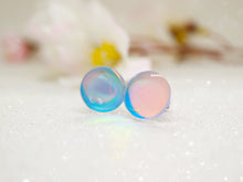 Vera Chan - Gumdrop studs (Holographic silver)