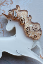 Vera Chan - Heather the unicorn brooch