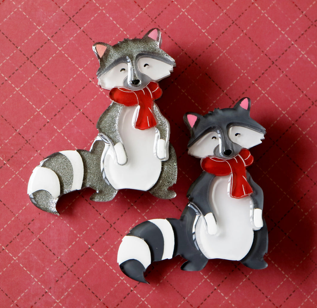 Vera Chan - Rufus the raccoon brooch (GLITTER VERSION)