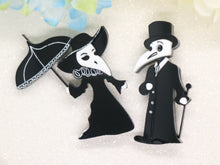 Wintersheart - Elegant female plague doctor - Brooch